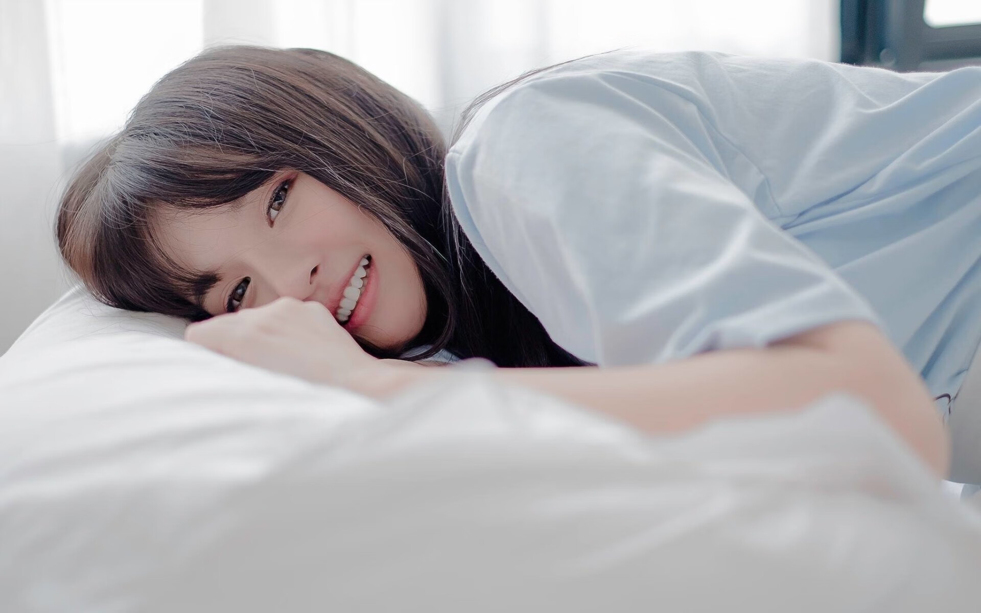 辽宁男篮战湖人，班凯罗在异次元球场撕开传奇裂缝